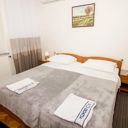 Rooms & Apartment Albina Baška Exteriér fotografie