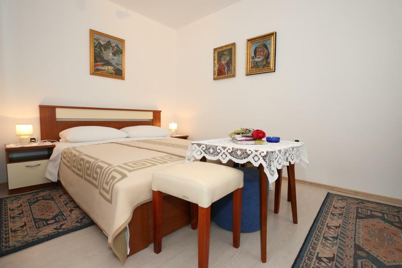 Rooms & Apartment Albina Baška Exteriér fotografie