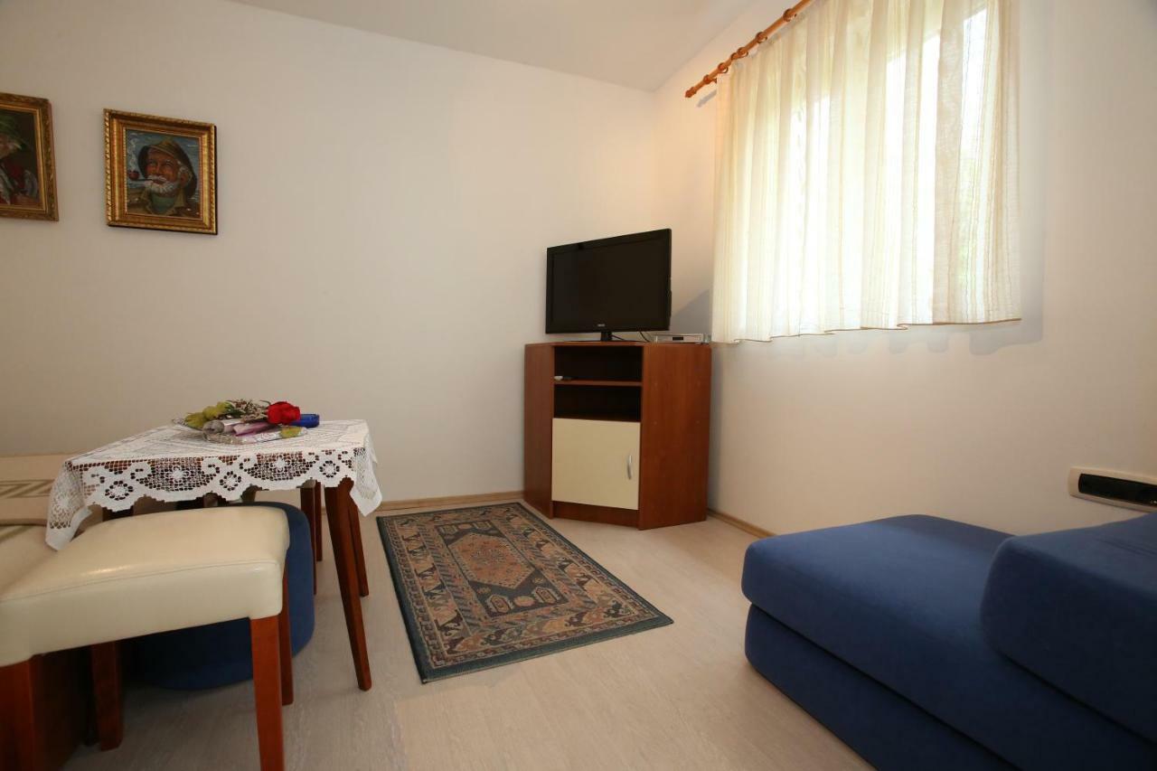 Rooms & Apartment Albina Baška Exteriér fotografie