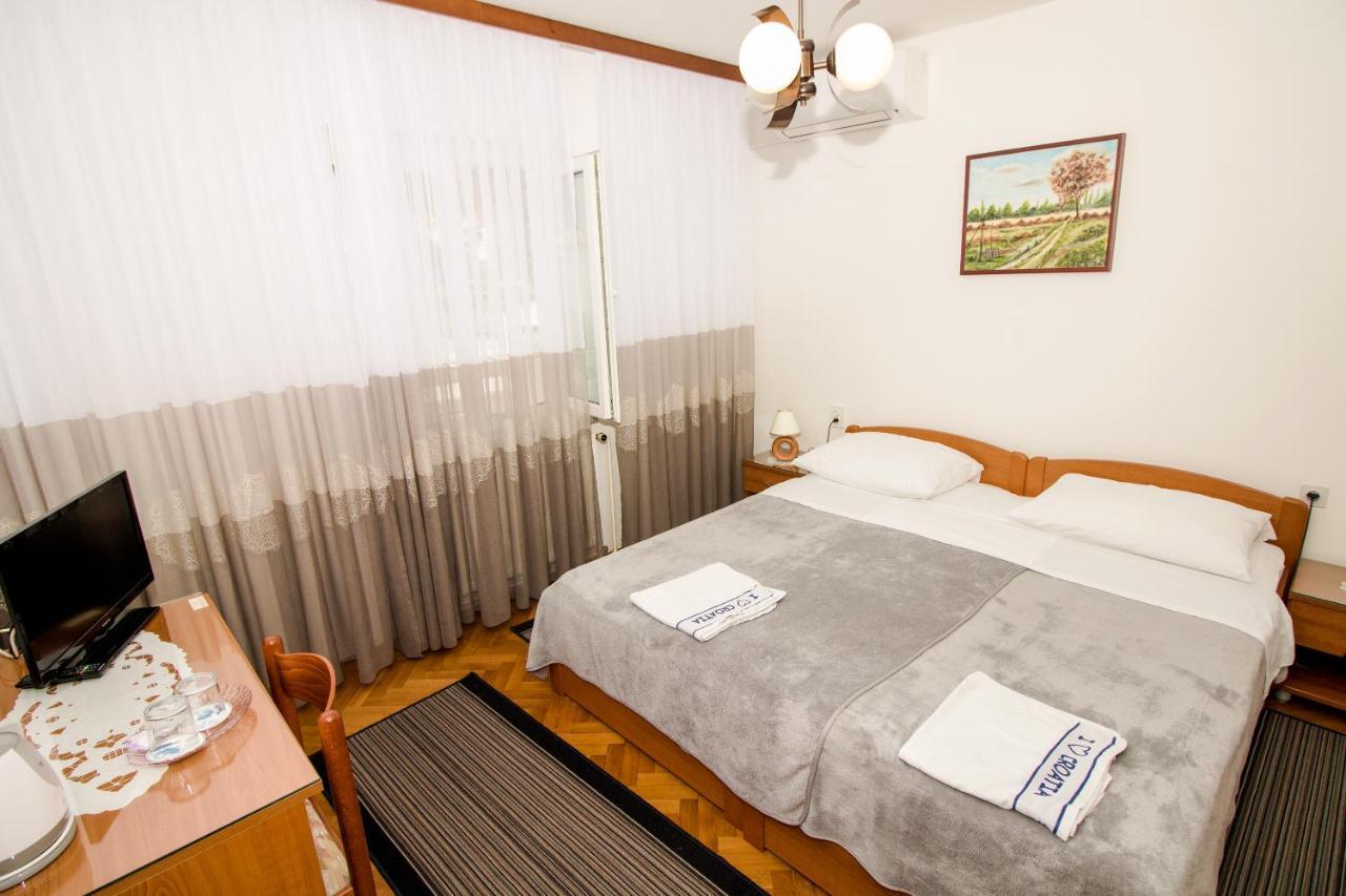 Rooms & Apartment Albina Baška Exteriér fotografie