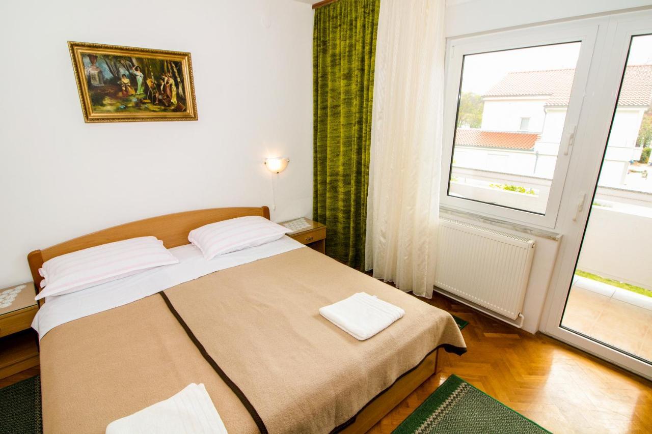 Rooms & Apartment Albina Baška Exteriér fotografie