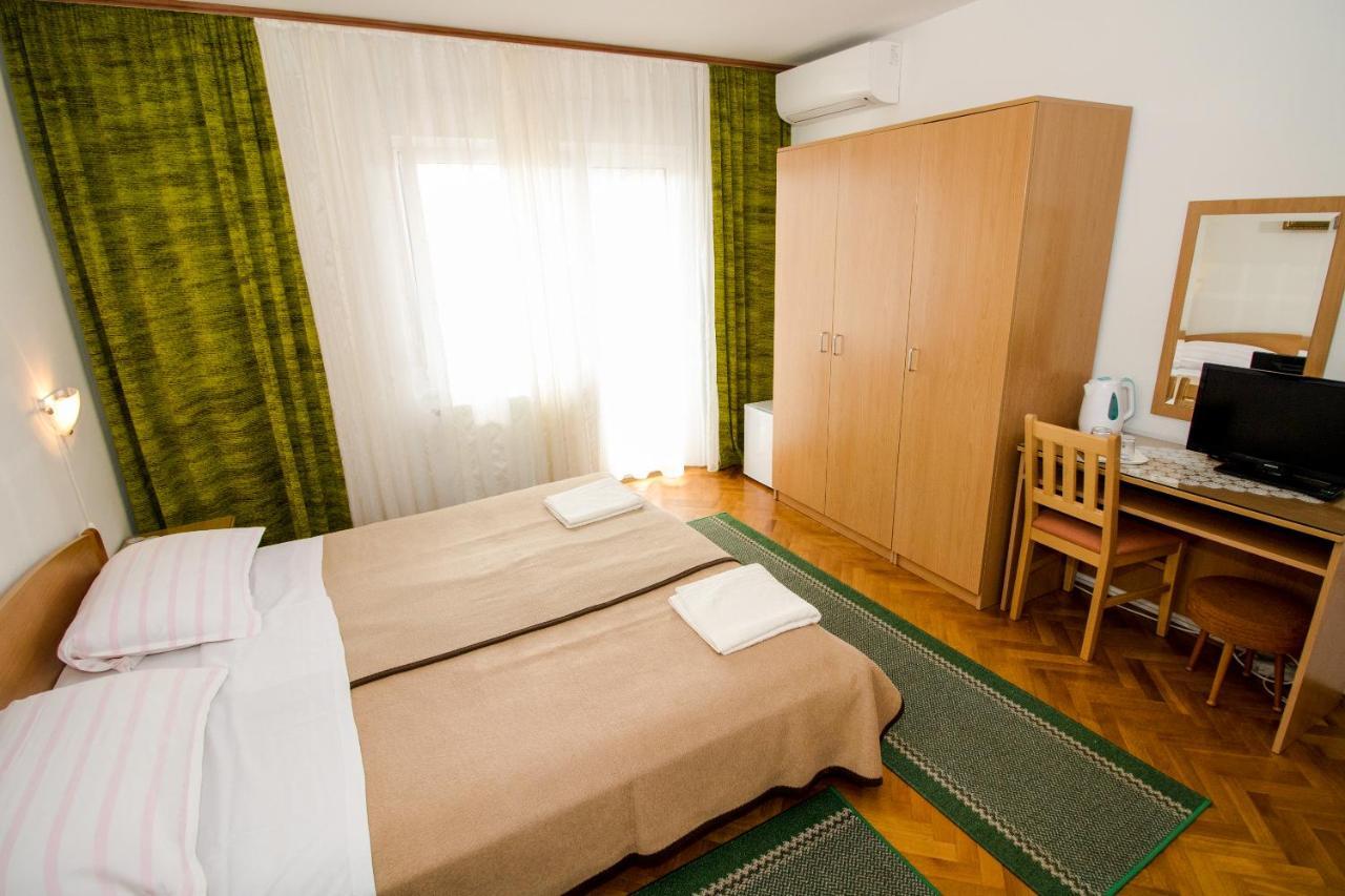 Rooms & Apartment Albina Baška Exteriér fotografie