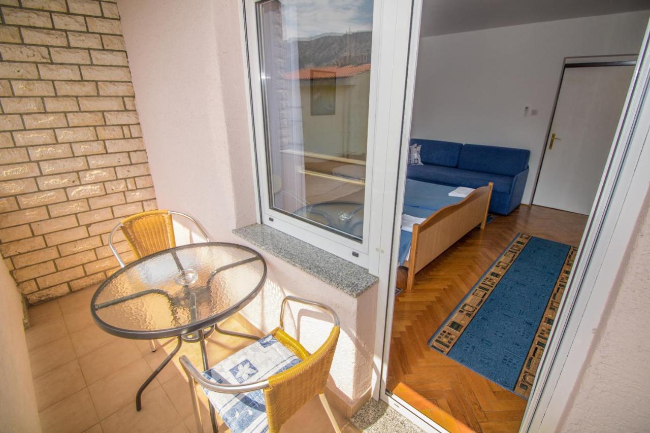 Rooms & Apartment Albina Baška Exteriér fotografie